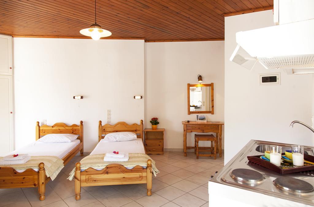 Georgakis George Rooms Vasiliki  Luaran gambar