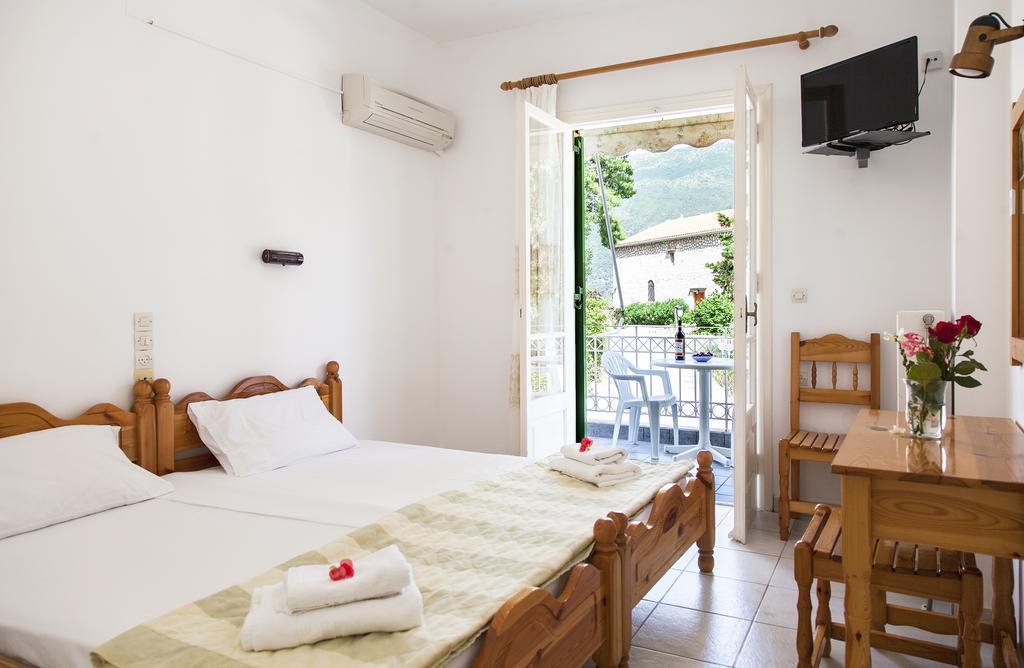 Georgakis George Rooms Vasiliki  Luaran gambar