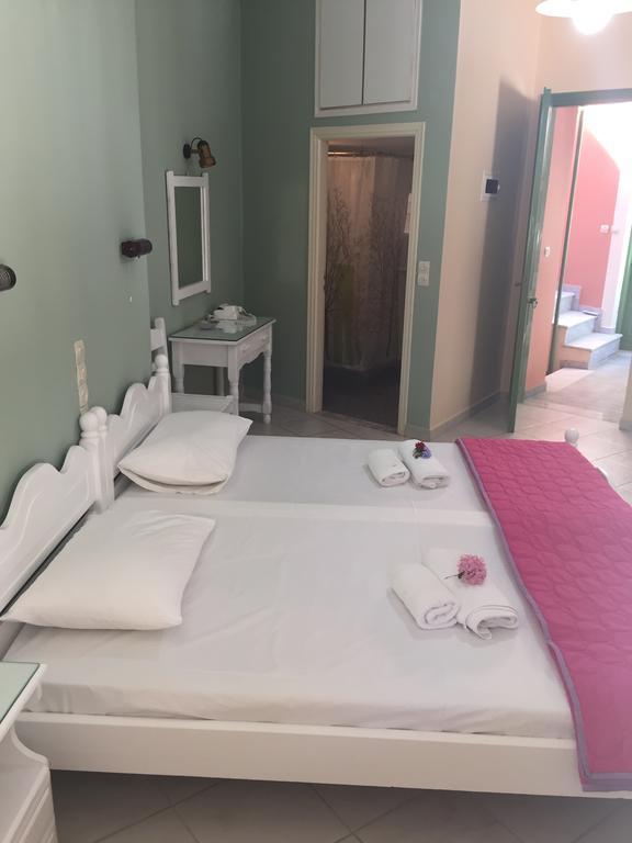 Georgakis George Rooms Vasiliki  Luaran gambar