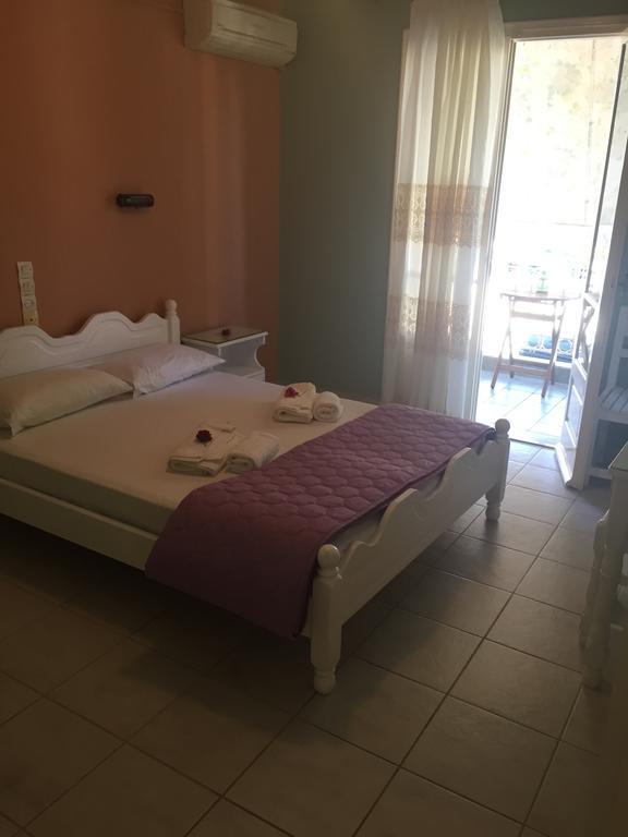 Georgakis George Rooms Vasiliki  Luaran gambar